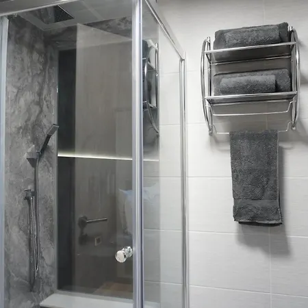 Royal Kate Included 32nd Floor Apartment Skopje