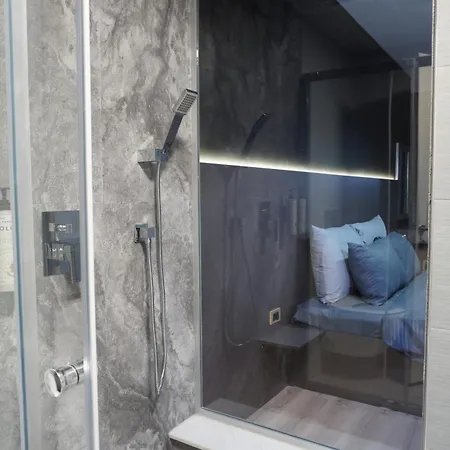 Royal Kate Included 32nd Floor *