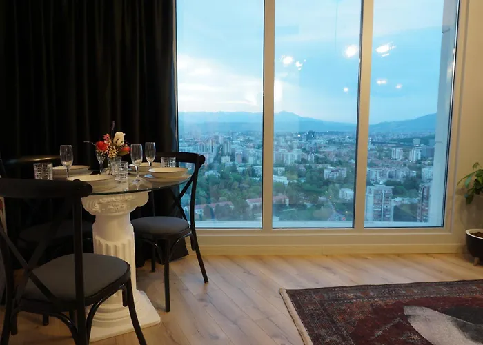 Royal Kate Included 32nd Floor Apartment