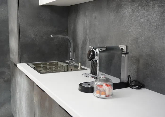 Royal Kate Included 32nd Floor *